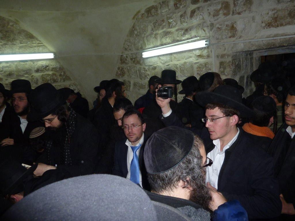 באישון לילה: "תיקון" בקבר-יוסף בשכם