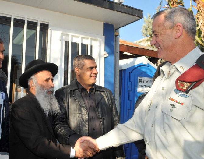 הרמטכ"ל ה-20: בני גנץ נכנס לתפקידו