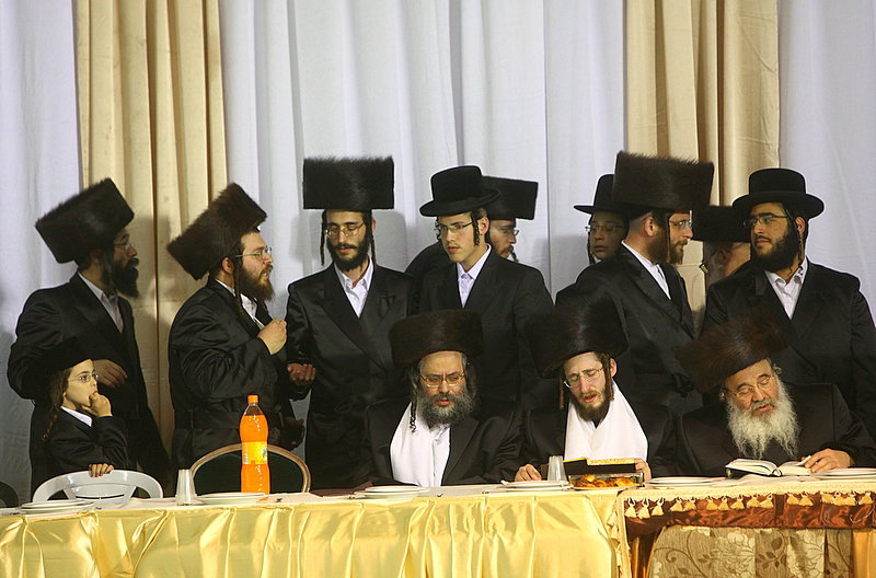 תיעוד מרהיב: שמחת בית צאנז
