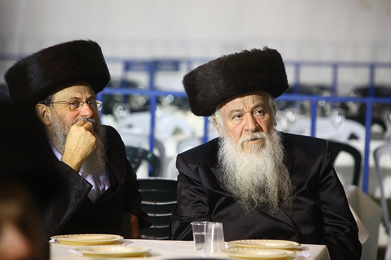 תיעוד מרהיב: שמחת בית צאנז