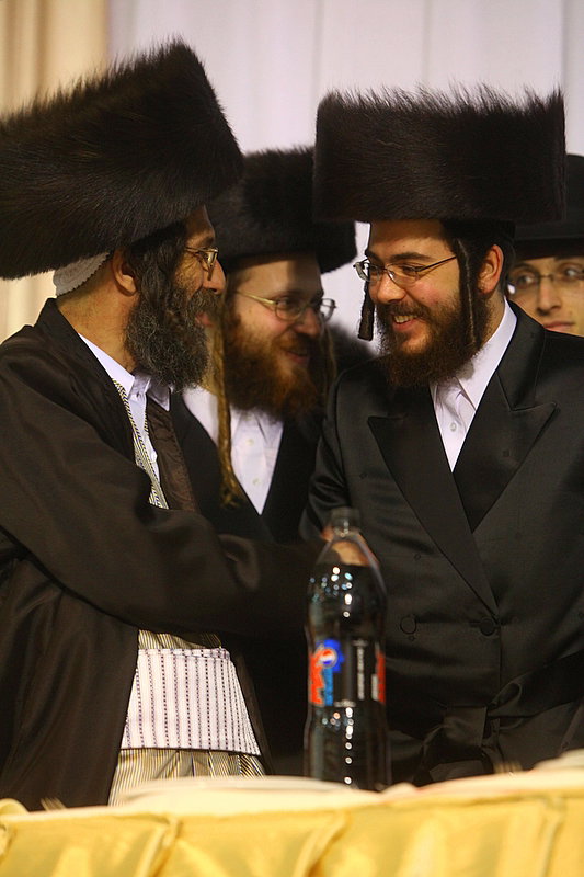 תיעוד מרהיב: שמחת בית צאנז