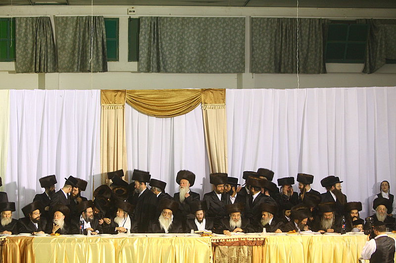 תיעוד מרהיב: שמחת בית צאנז