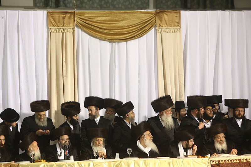 תיעוד מרהיב: שמחת בית צאנז