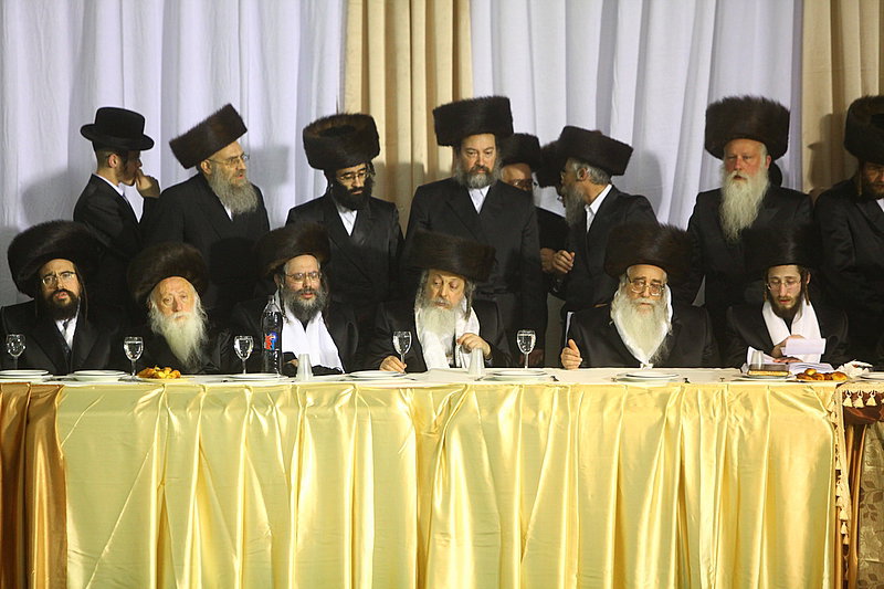 תיעוד מרהיב: שמחת בית צאנז