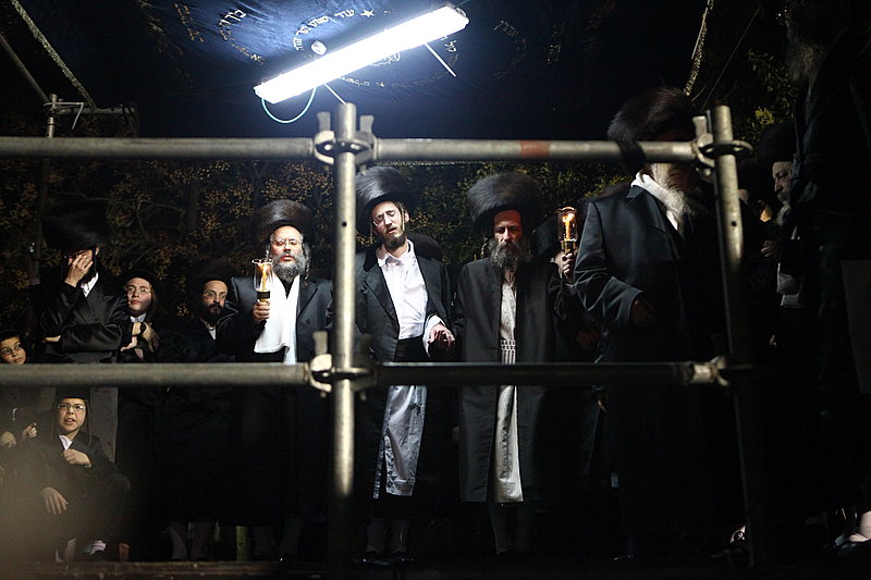 תיעוד מרהיב: שמחת בית צאנז