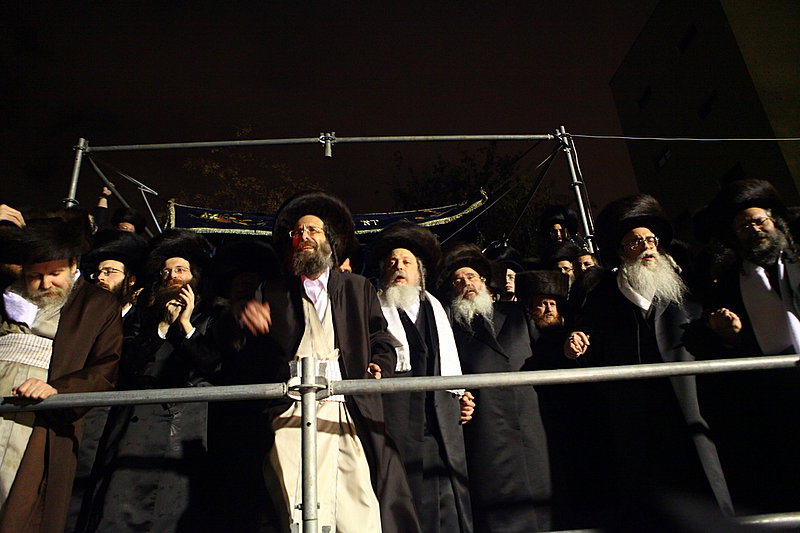 תיעוד מרהיב: שמחת בית צאנז