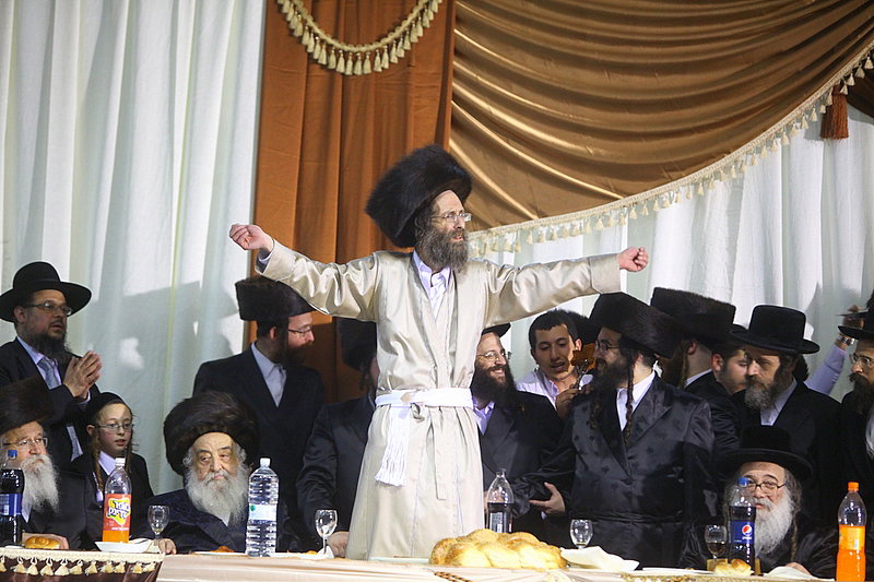 תיעוד מרהיב: שמחת בית צאנז