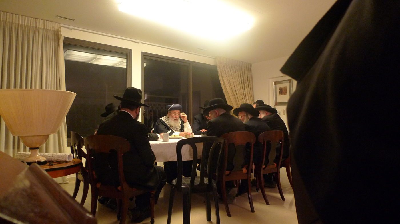 סודות הגיור נחשפו בפגישה דרמטית בין "העדה" לגר"ש