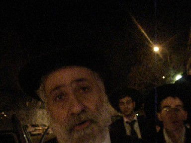 "אם יקרעו נגד מרן הגר"ע יוסף, צריך לשבור להם את השיניים"