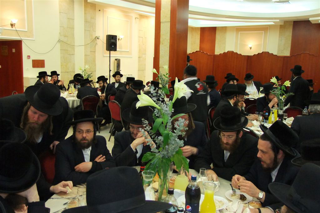 קהילות הקודש בביתר-עילית מצדיעים לראש-העיר, הרב מאיר רובינשטיין