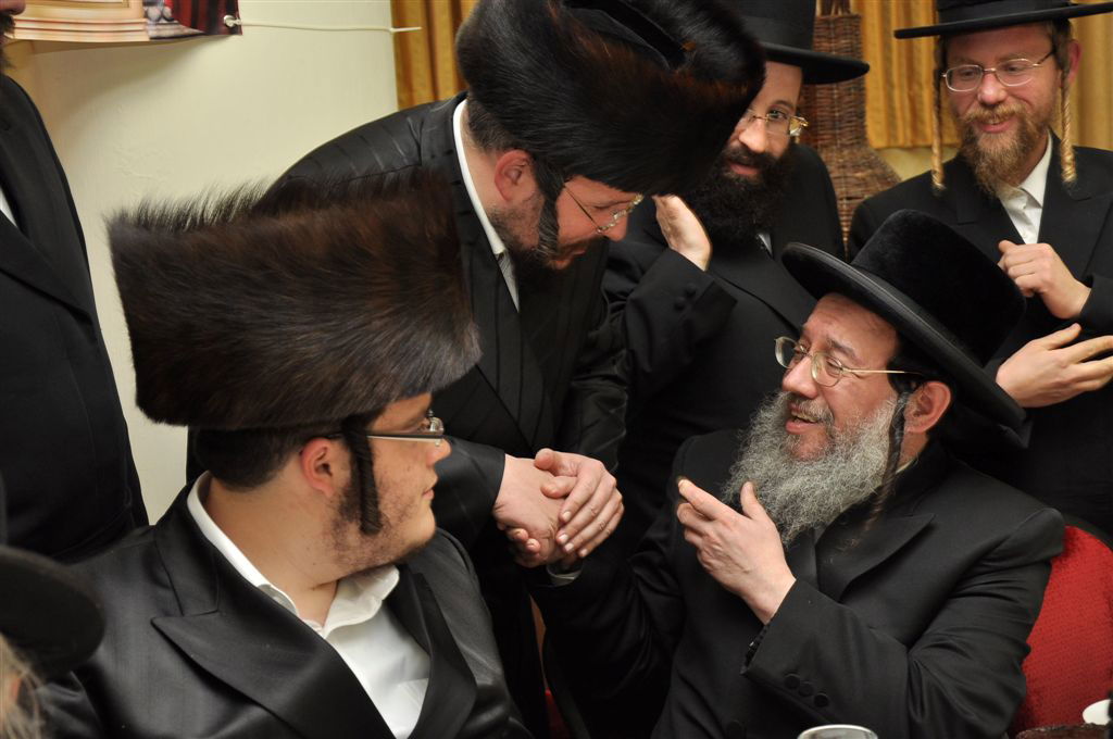 קהילות הקודש בביתר-עילית מצדיעים לראש-העיר, הרב מאיר רובינשטיין