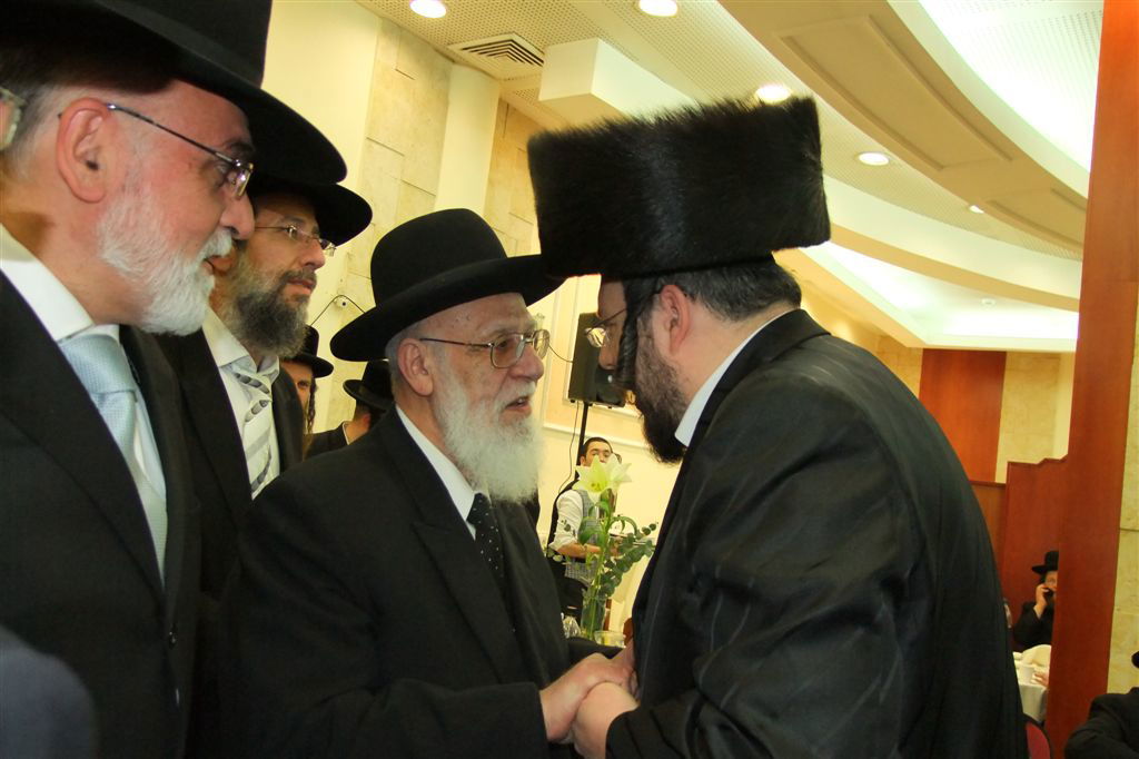 קהילות הקודש בביתר-עילית מצדיעים לראש-העיר, הרב מאיר רובינשטיין