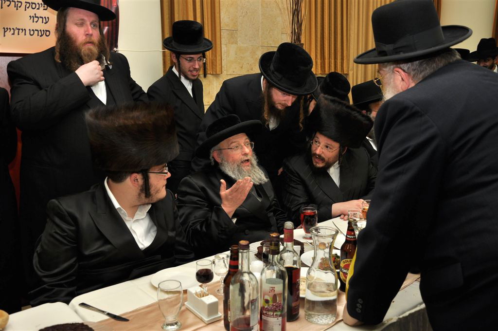 קהילות הקודש בביתר-עילית מצדיעים לראש-העיר, הרב מאיר רובינשטיין