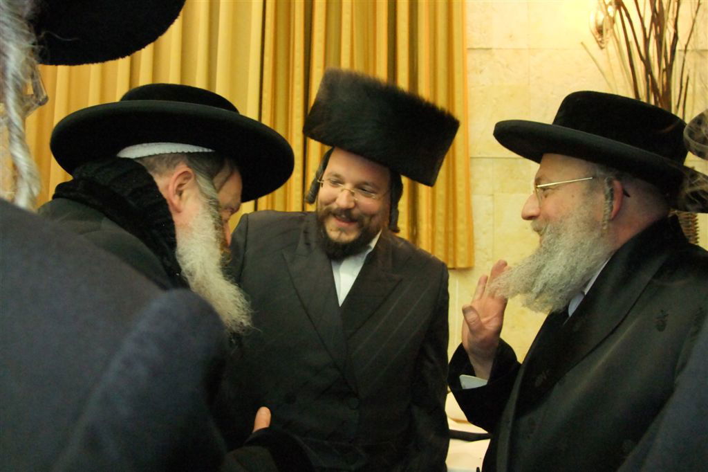 קהילות הקודש בביתר-עילית מצדיעים לראש-העיר, הרב מאיר רובינשטיין