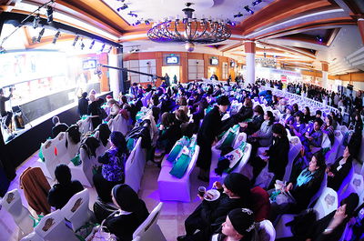 בלֶעבוּסטֶע, עם טעם של עוד ● גלריה