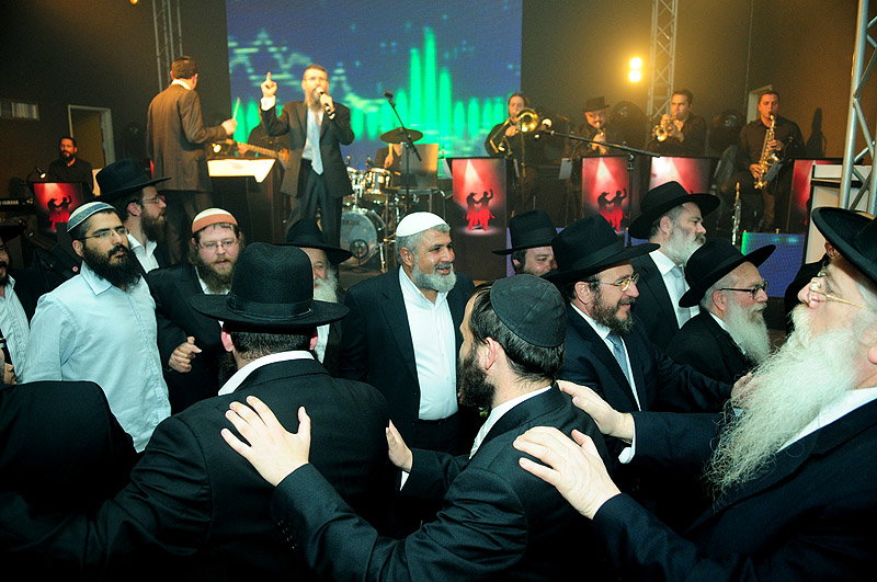 גלריית ענק: פריד הופיע בהר-חומה