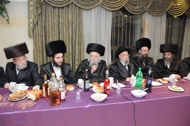 תמונות: שבע ברכות לנכדת איש החסד הרב יצחק כהן