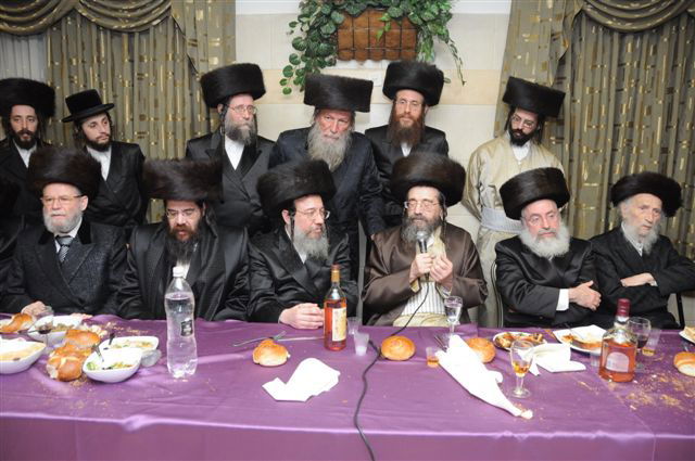 תמונות: שבע ברכות לנכדת איש החסד הרב יצחק כהן