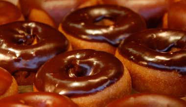 סכנה לסובלים מצרבת: שוקולד, קפה, תה