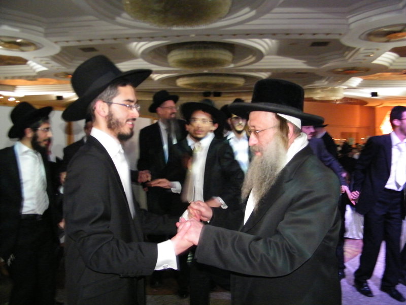 גלריה: שמחת נישואי בתו של הרב רפאל כהן