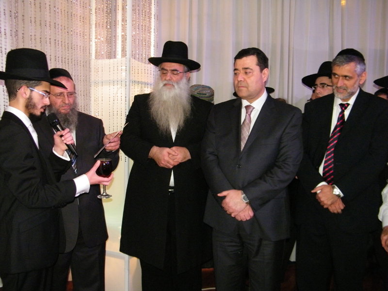 גלריה: שמחת נישואי בתו של הרב רפאל כהן