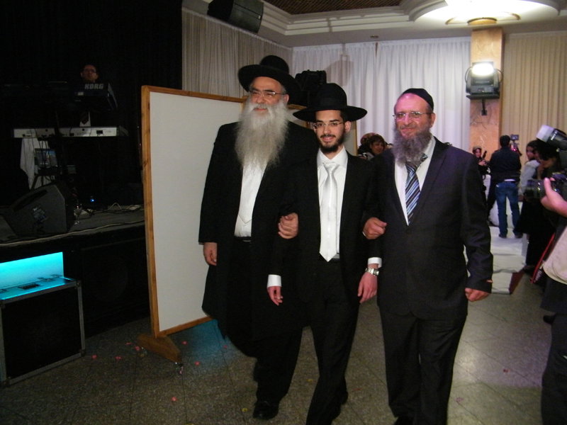 גלריה: שמחת נישואי בתו של הרב רפאל כהן