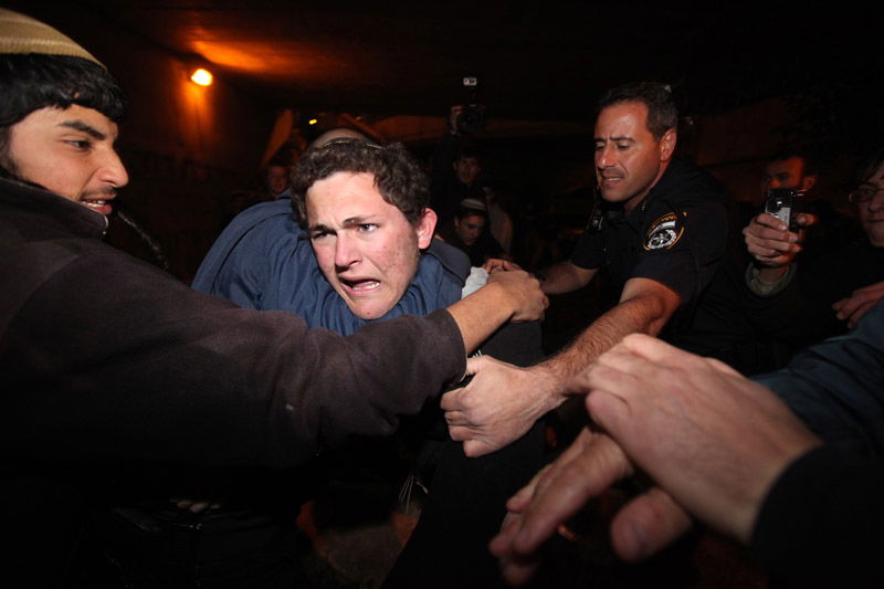 "תג מחיר" בעקבות ההריסה: מתנחלים חסמו כבישים בי-ם