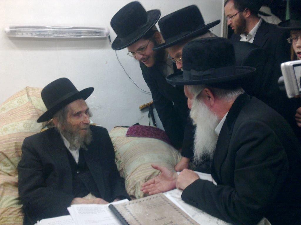 כיכר היום: הזמנה לחתונה