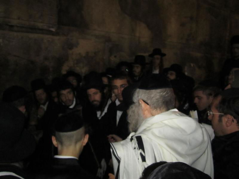 הכי קרוב לרב: המרדפים של חסידי הרב ברלנד בכפר ערבי