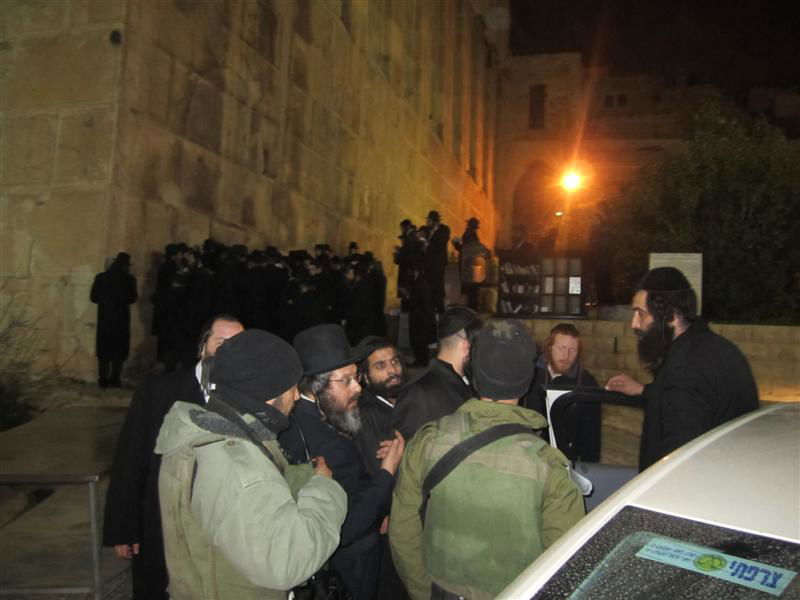 הכי קרוב לרב: המרדפים של חסידי הרב ברלנד בכפר ערבי