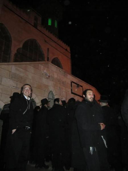 הכי קרוב לרב: המרדפים של חסידי הרב ברלנד בכפר ערבי