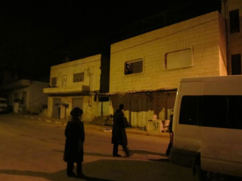 הכי קרוב לרב: המרדפים של חסידי הרב ברלנד בכפר ערבי