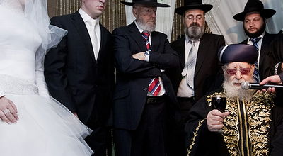 הגר"ע יוסף בחופה