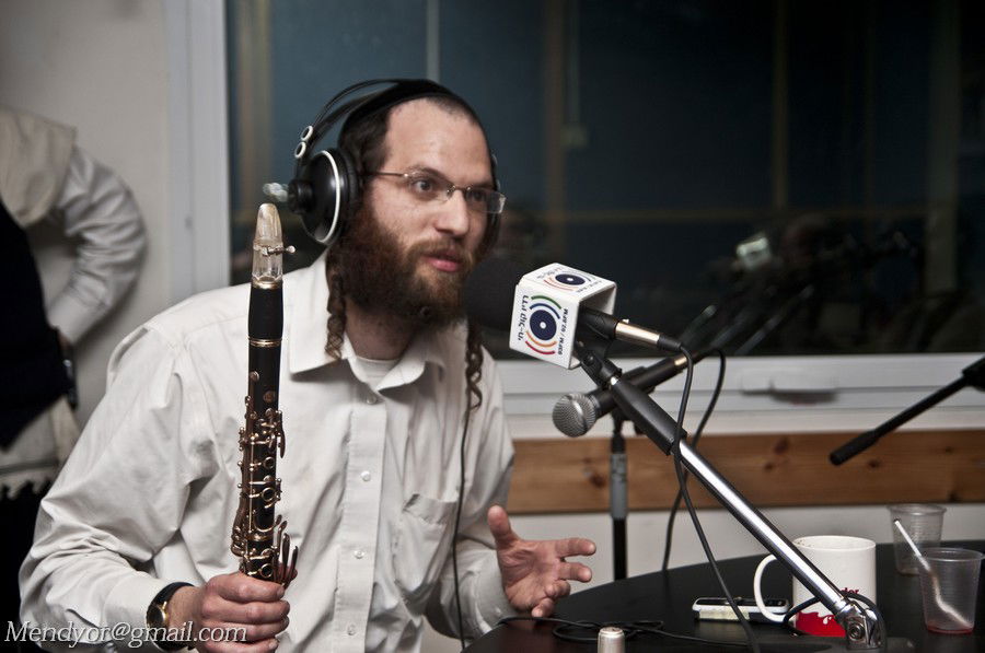 חגיגה באולפן: חיליק פרנק ברדיו "קול חי"