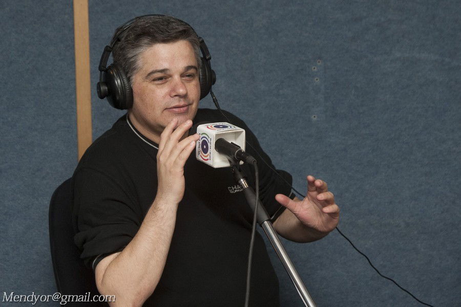 חגיגה באולפן: חיליק פרנק ברדיו "קול חי"