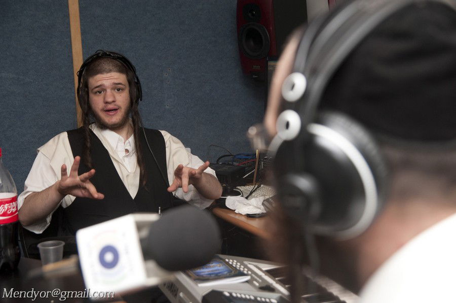 חגיגה באולפן: חיליק פרנק ברדיו "קול חי"