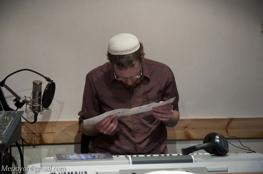 חגיגה באולפן: חיליק פרנק ברדיו "קול חי"