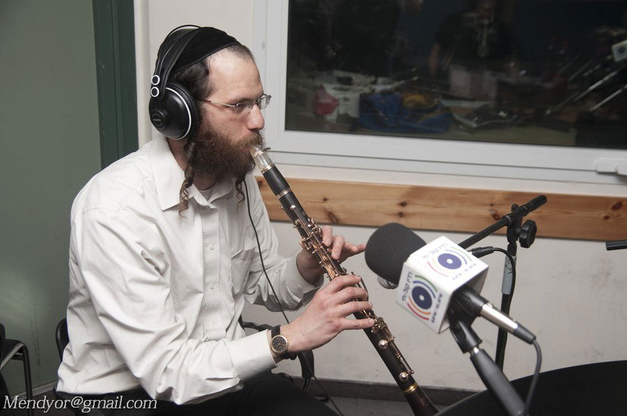 חגיגה באולפן: חיליק פרנק ברדיו "קול חי"