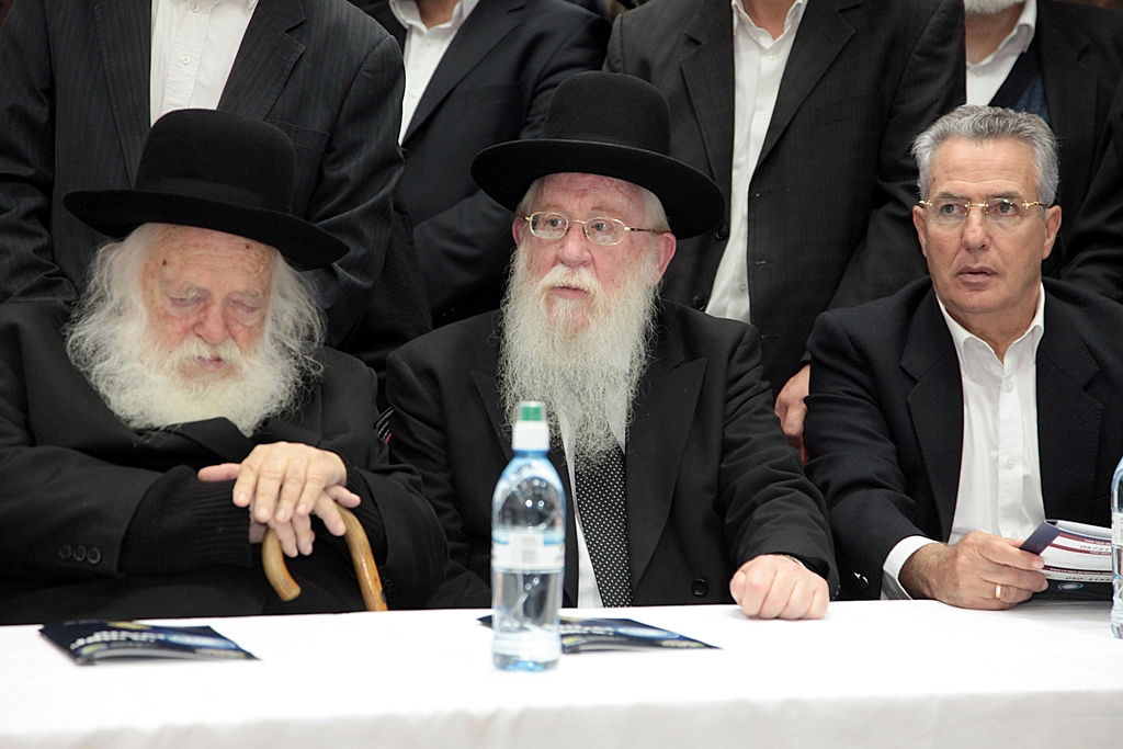 אופנועים ליוו את הגר"ח קנייבסקי בביקורו בפתח תקוה