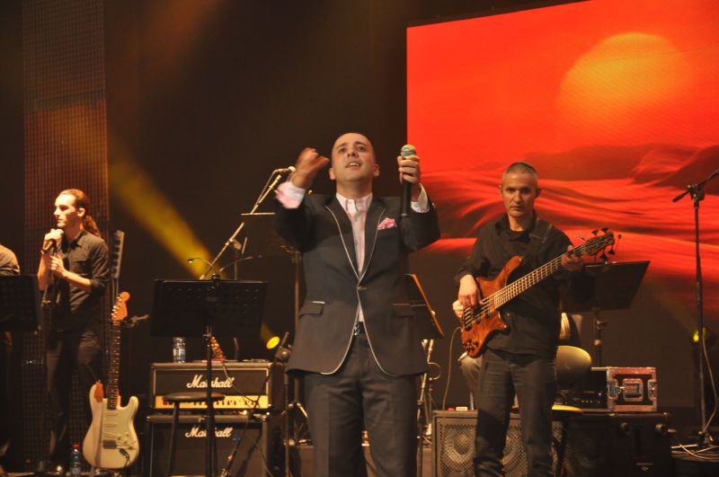 למרות הכל: יניב בן משיח הופיע בתל-אביב