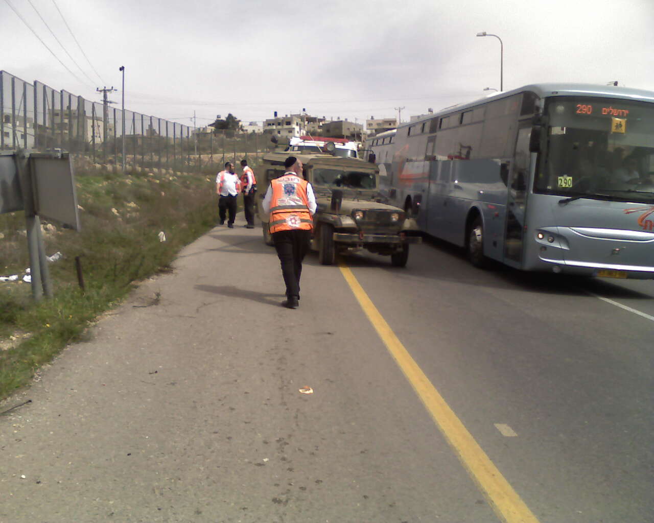 חרדים נפצעו בתאונה: "זה פיגוע טרור"