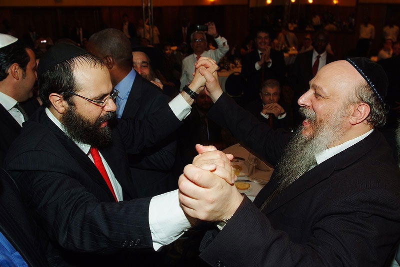 דינר שטרם ראיתם: חב"ד חגגה באפריקה