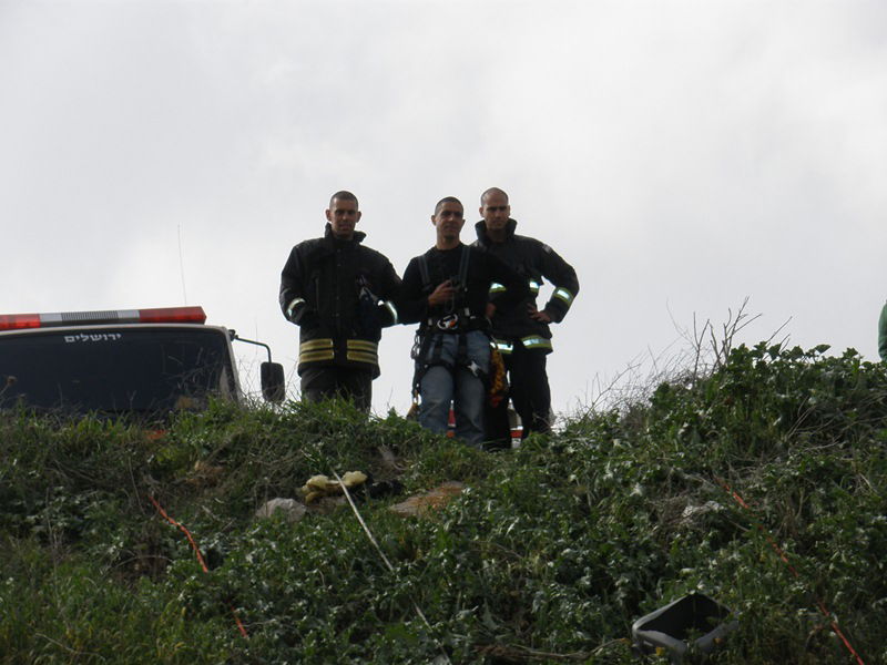 נער בן 15 נפל לבור בעומק 30 מטרים. צפו בתמנות החילוץ