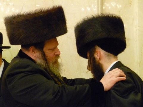 תיעוד: הרבי מפיטסבורג עם הרבי מבעלזא