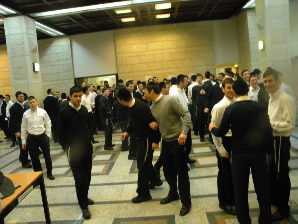 ראש-הישיבה לפקחים: "אני אמסור שיעור, אתם תחכו בחוץ"