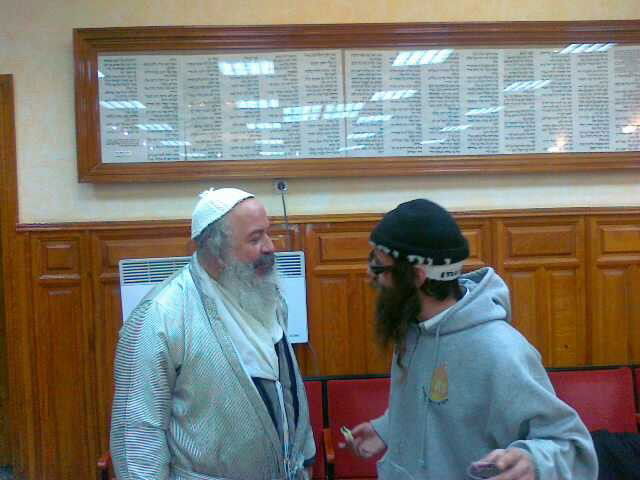 אומן בתחפושת: פורים סמוך לציון רבי נחמן מברסלב