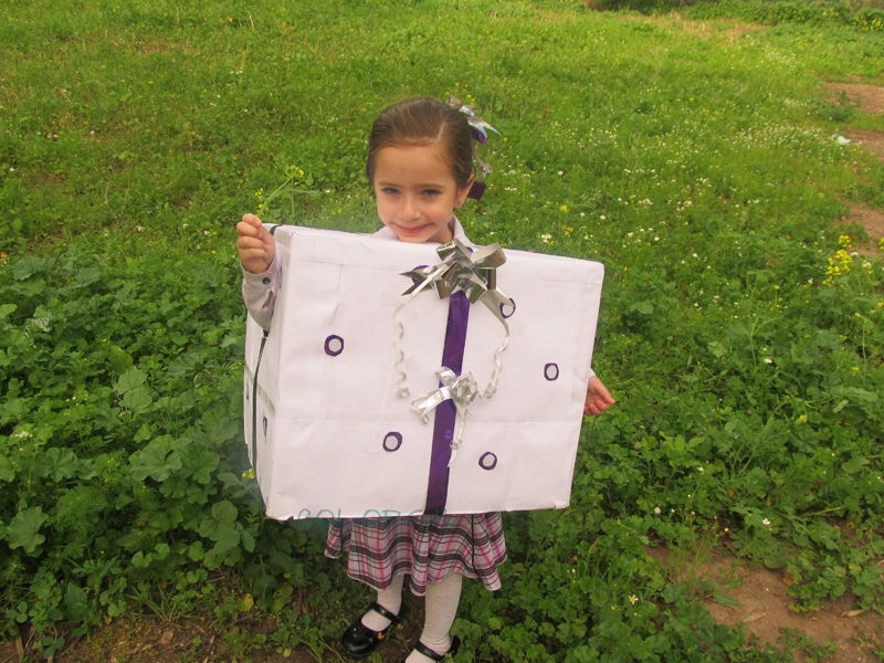 התחפושת המנצחת: שליח חב"ד בחלל