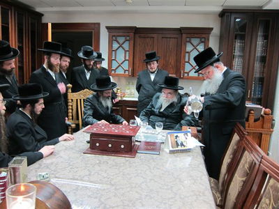 ערב חתונת בית לעלוב, הורה האדמו"ר: "בטלו את התוכנית"