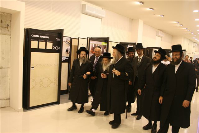 אירוע חגיגי בפתיחת הום קלאסיק בבני ברק