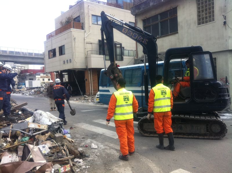 כשמאחוריו דגל איראני ענק: משי-זהב החזיק דגל ישראל